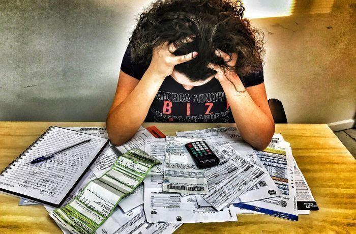 A trajetória crescente do endividamento das famílias