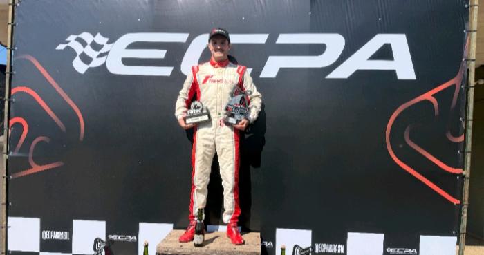 Piloto de Volta Redonda  bate recorde 
