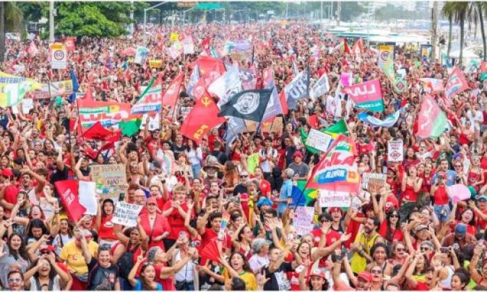 Nas Ruas, Nas Redes todos os Dias até o Fim!