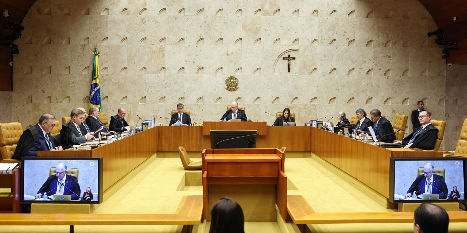 STF interrompe julgamento; sessão será retomada será às 14h