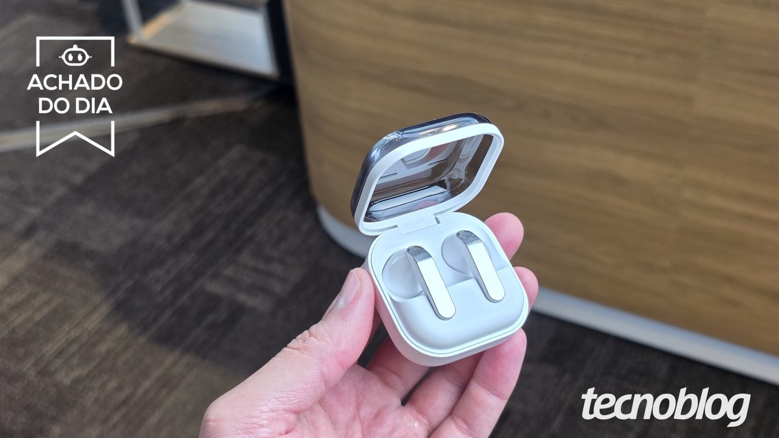 Galaxy Buds 4 com ANC volta a receber 38% de desconto no Mercado Livre