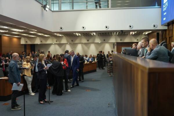 Alerj aprova regras para renegociação de dívidas e combate à inadimplência fiscal