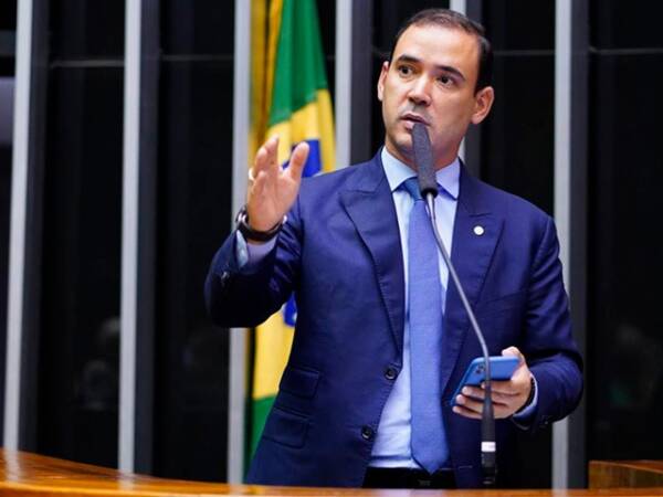 Vicentinho Júnior vence segundo turno e é eleito governador no Tocantins