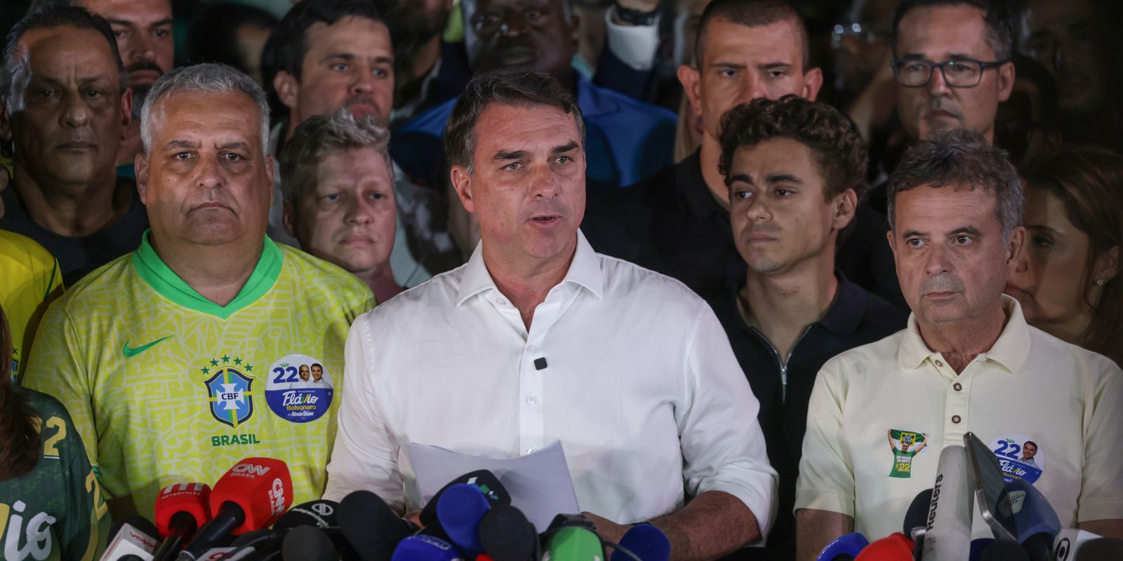 Flávio não reconhece vitória de Lula e tentará anulação do pleito
