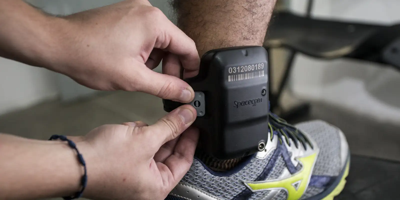 PM relata ao STF troca do carregador da tornozeleira de Bolsonaro