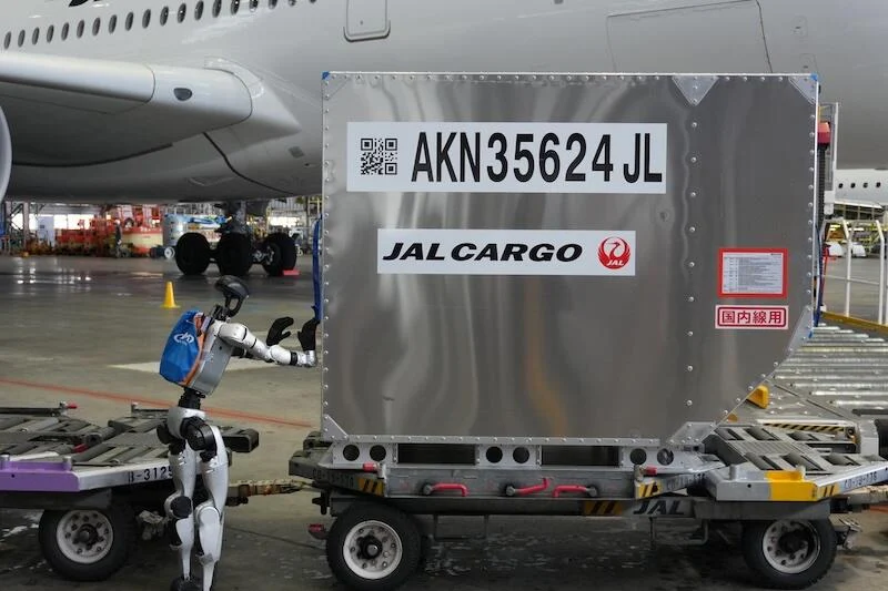 Robôs humanoides são os novos “funcionários” de aeroporto no Japão