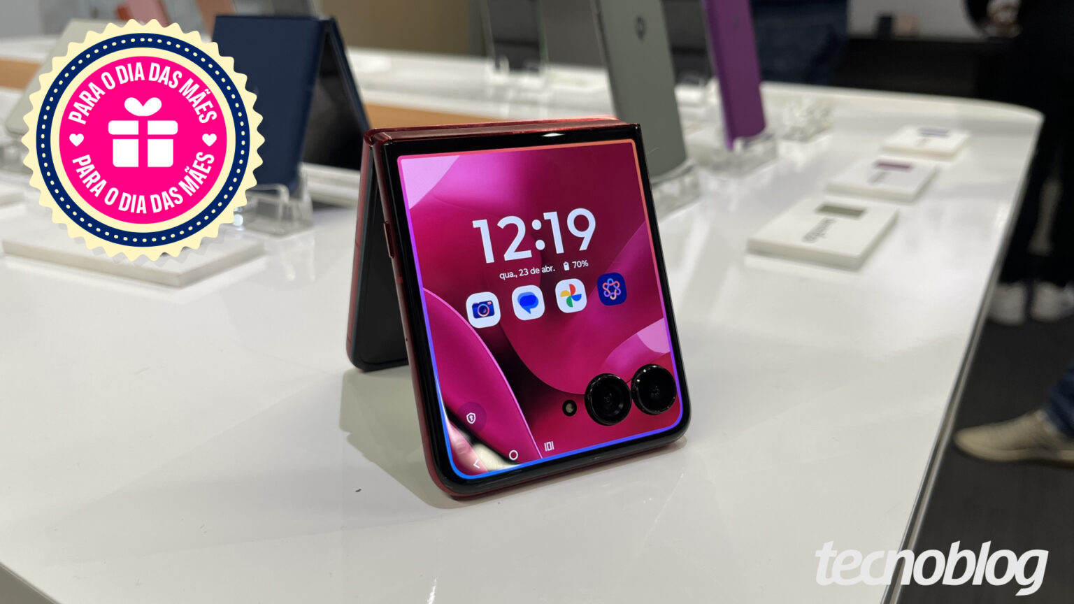 Motorola Razr 60 Ultra (1 TB) tem 37% OFF em até 12x após anúncio do Razr 70 Ultra