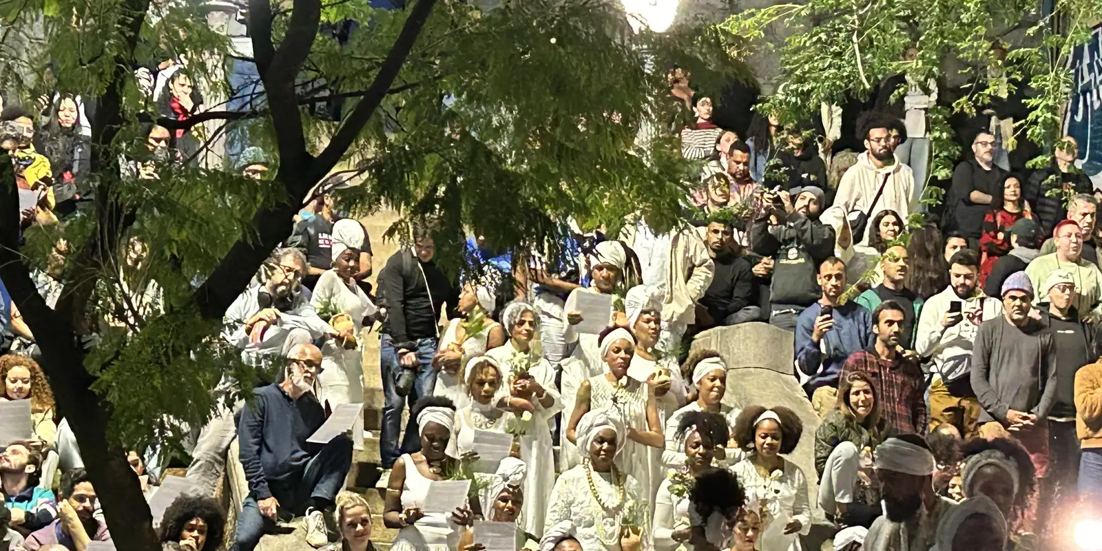 Lavagem da Escadaria do Bixiga reafirma presença negra no centro de SP