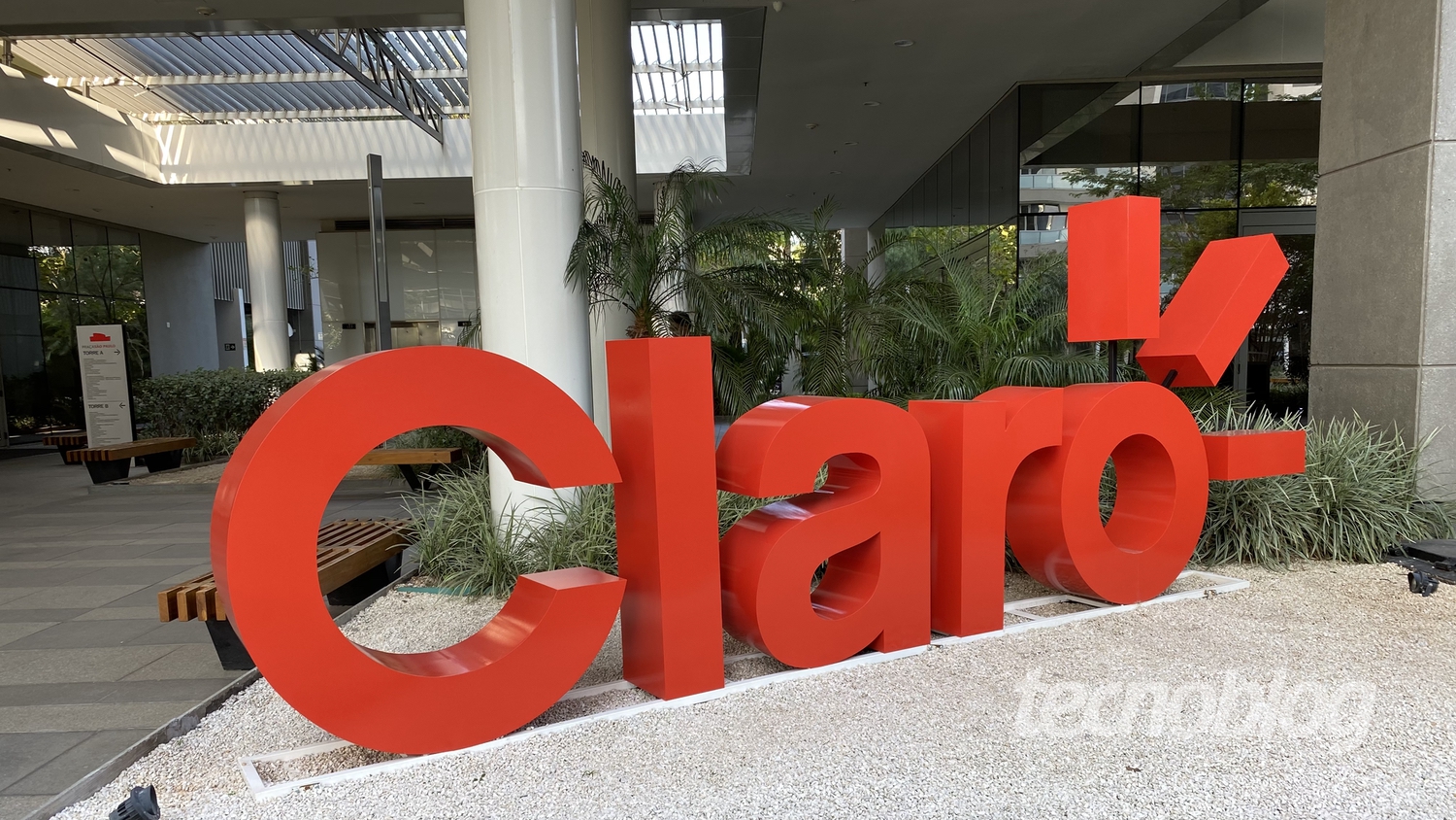Anatel troca multa milionária da Claro por novo compromisso