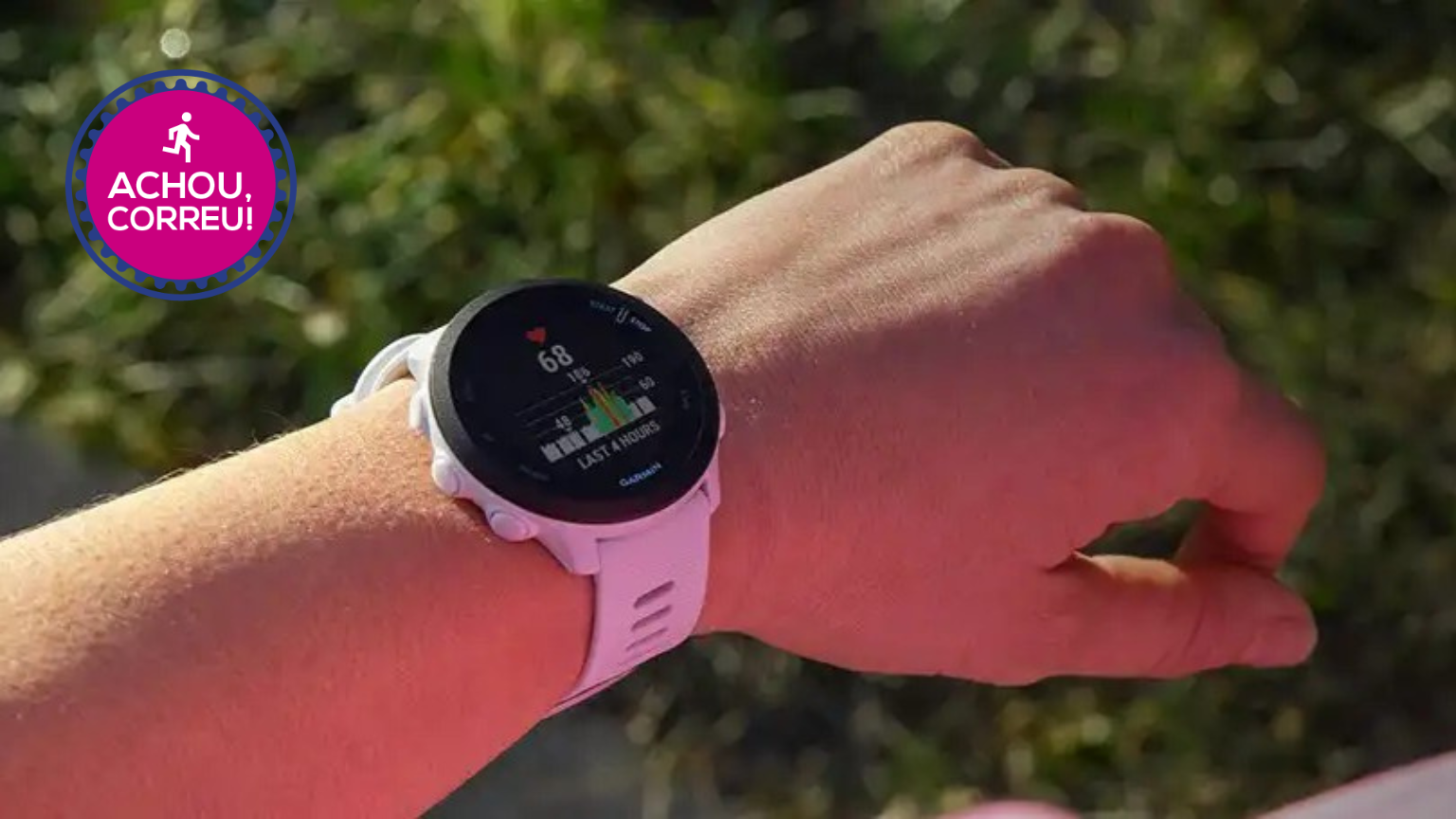 Garmin Forerunner 55 sai com 43% de desconto em oferta no Magazine Luiza