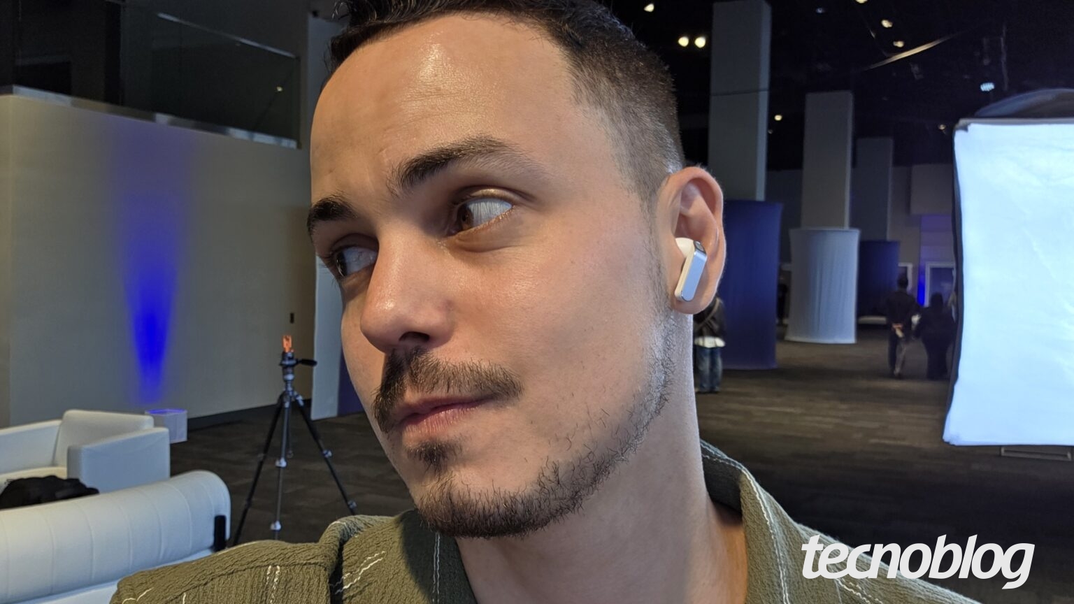 Galaxy Buds 4 tem melhor oferta que já vimos desde lançamento com 28% de desconto