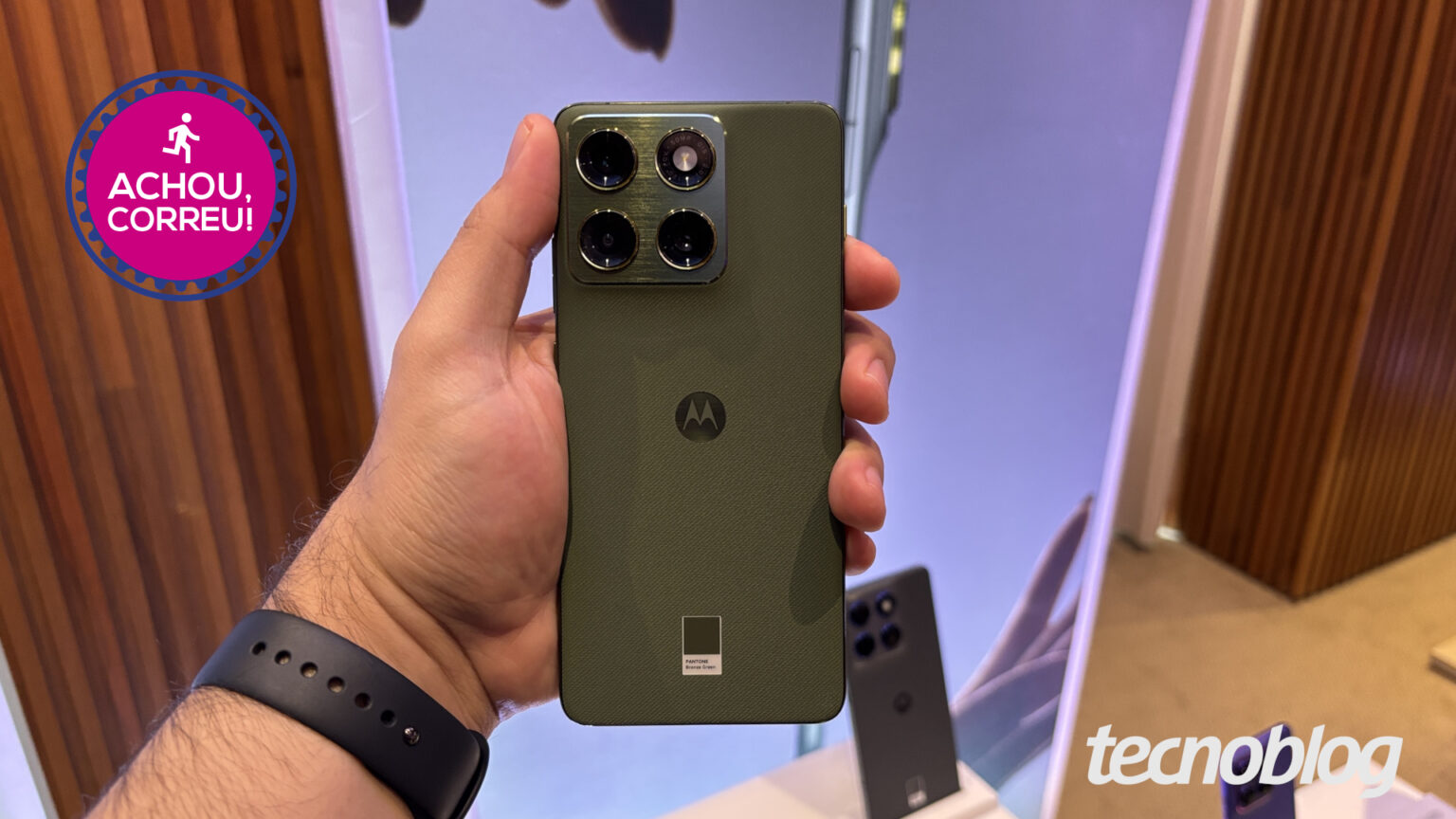 Motorola Edge 70 (256 GB) volta a cair 57% em oferta com cupom no Mercado Livre