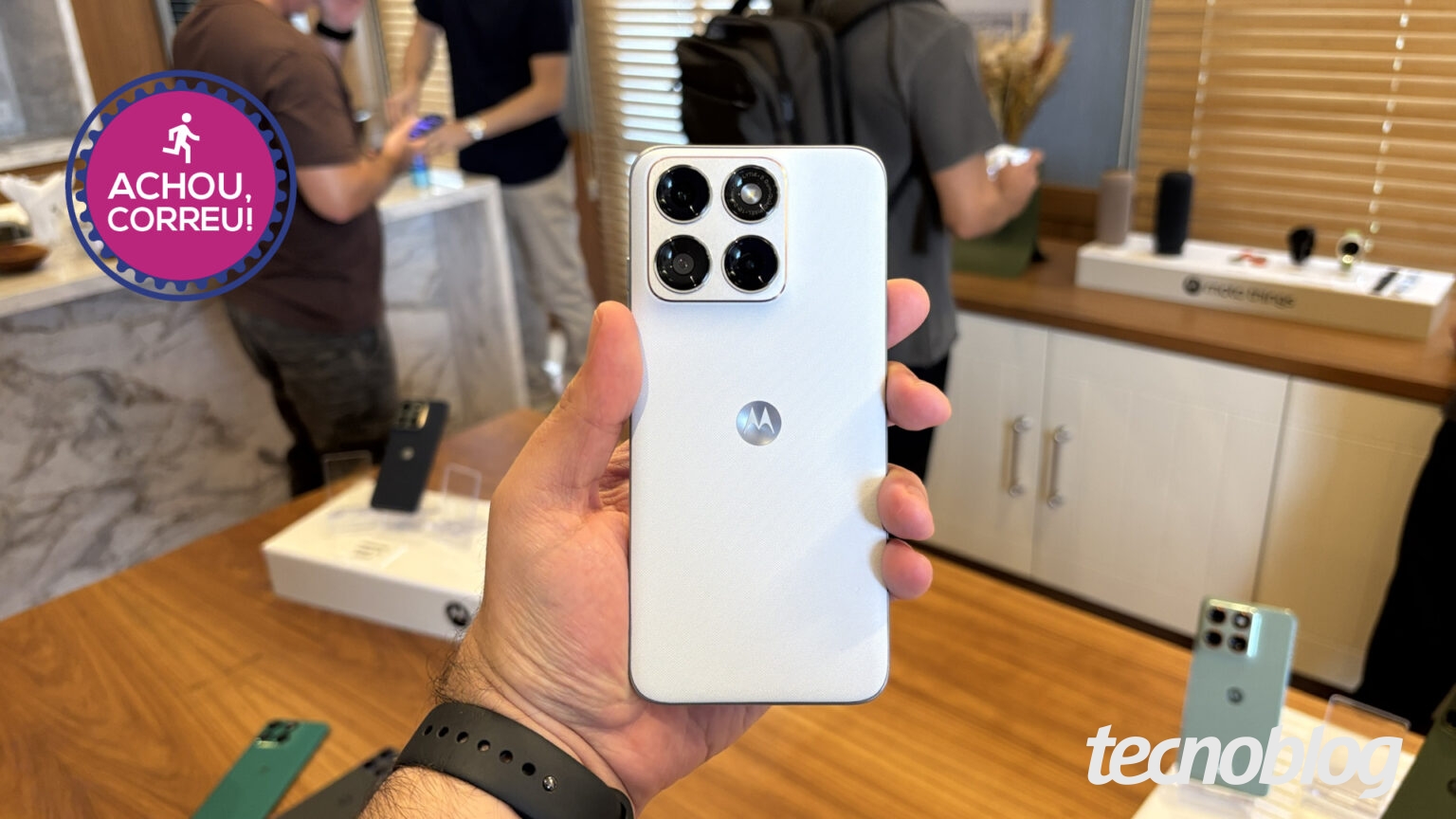 Motorola Edge 70 Fusion tem o menor preço que já vimos e fica 38% mais barato