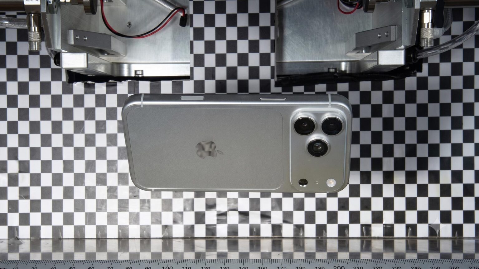Hackers vazam iPhone 18 Pro e outros segredos da Apple