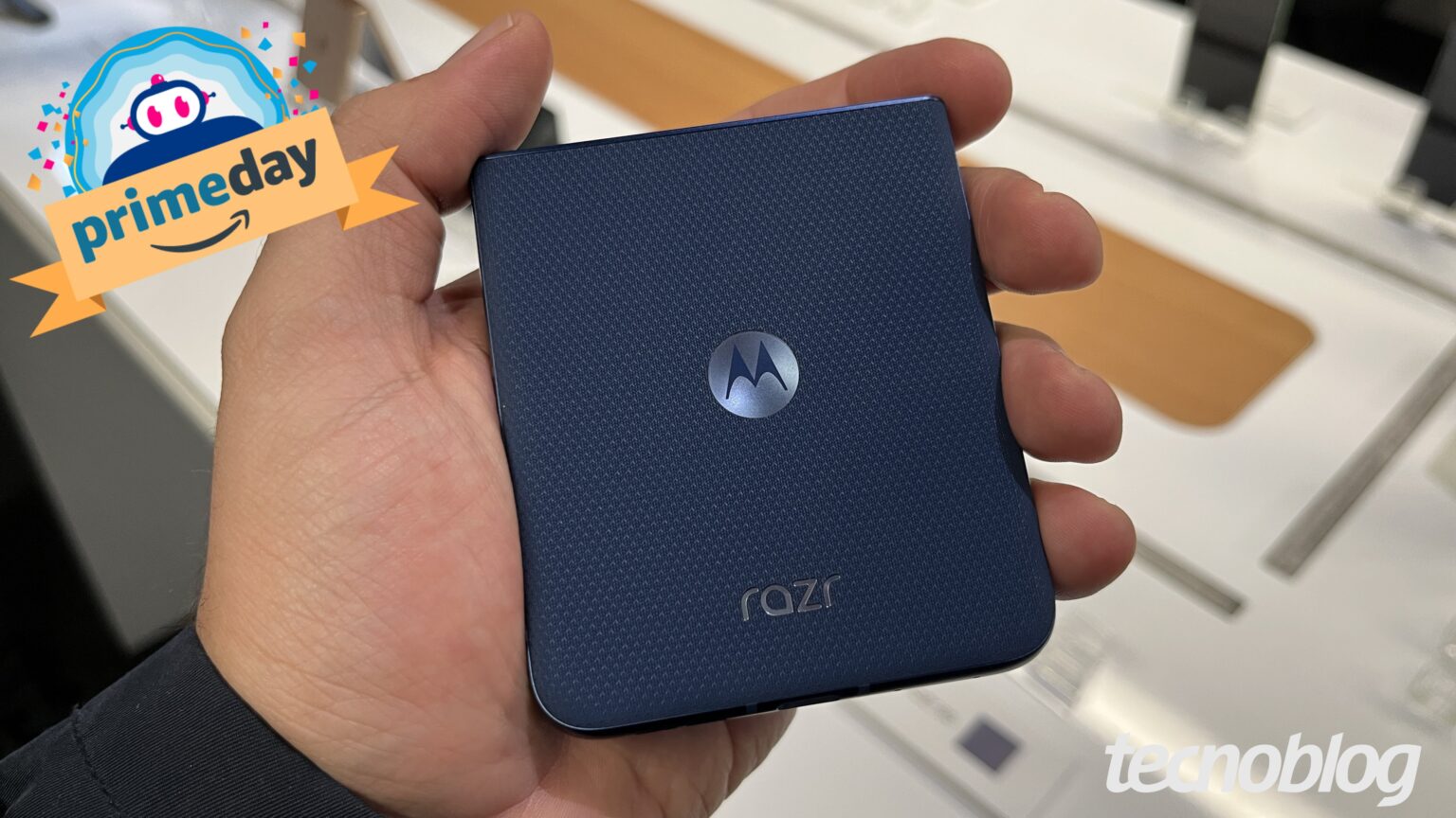 Prime Day 2026: Motorola Razr 60 (256 GB) sai pelo menor preço em meses