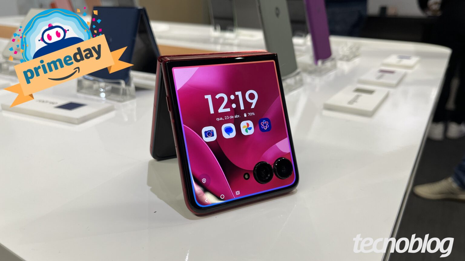 Motorola Razr 60 Ultra (1 TB) cai de preço com Prime Day 2026