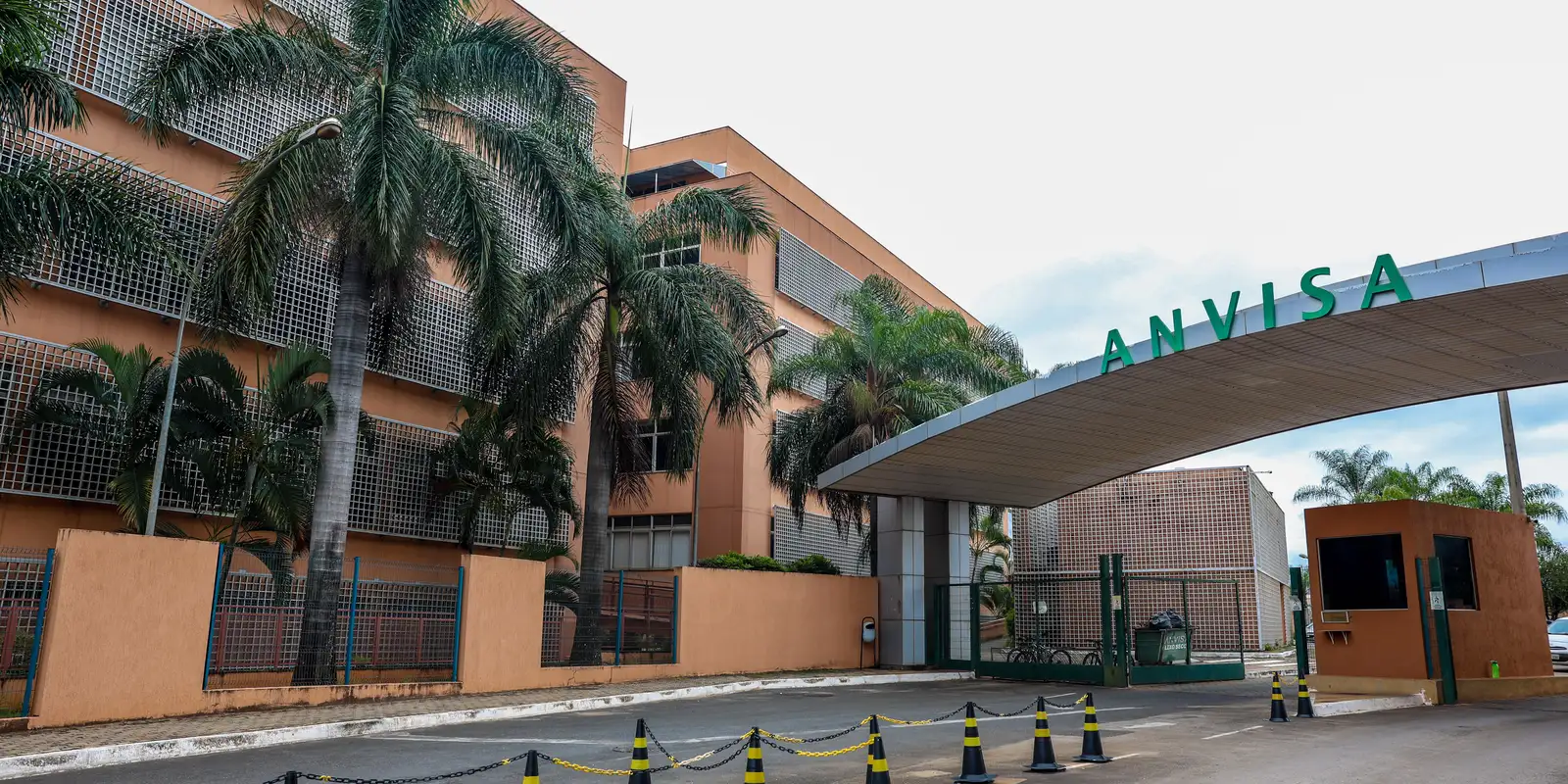 Anvisa aprova novas indicações para remédio que trata câncer de mama